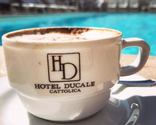 Hotel Ducale Каттолика Экстерьер фото